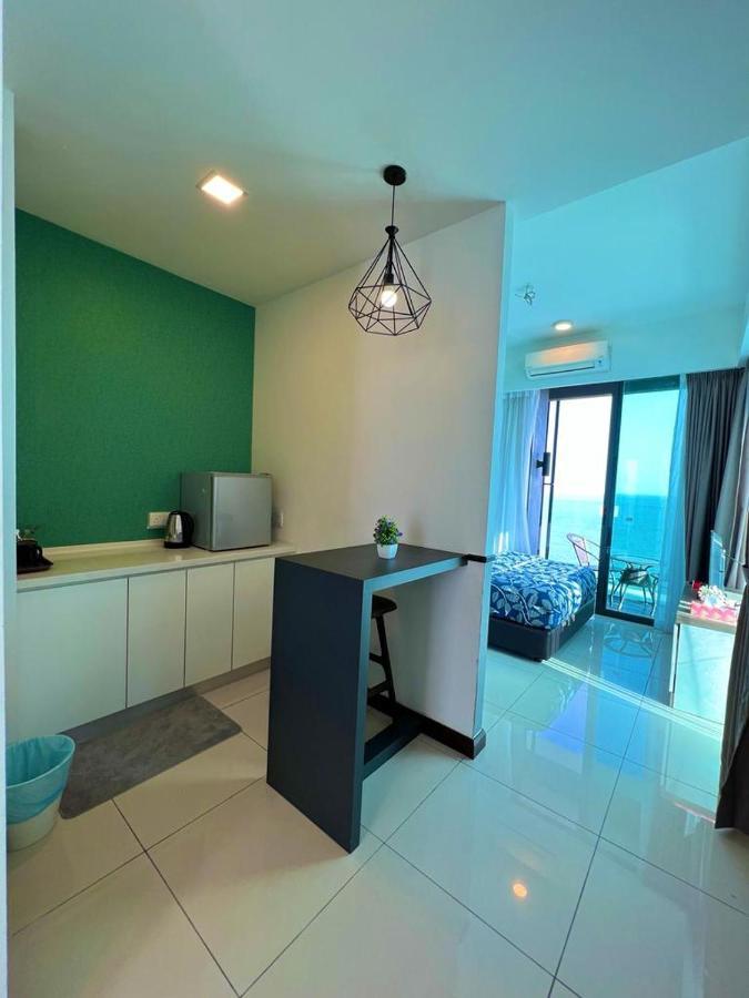 Private Condo Port Dickson Waterfront Exterior foto