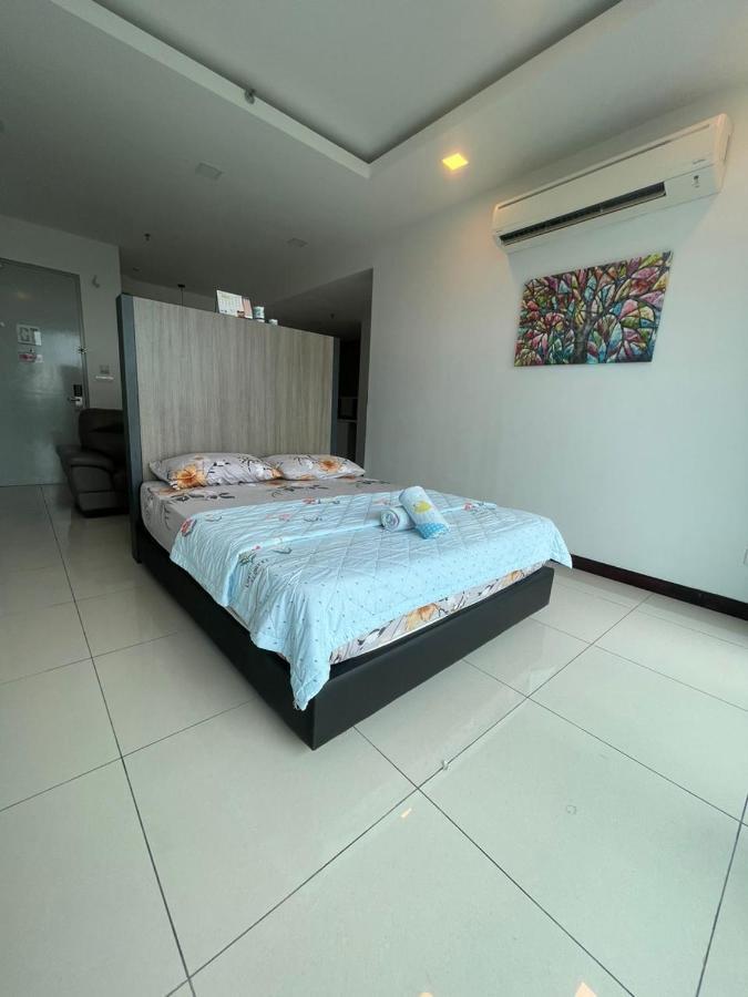 Private Condo Port Dickson Waterfront Exterior foto